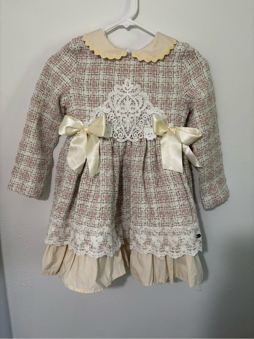 Cream & Pink Tweed Lace-Trim Girls' Dress with Satin Bows